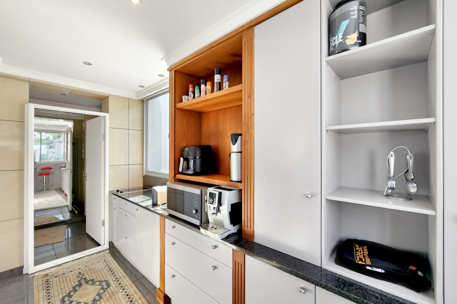2 Bedroom Property for Sale in Bantry Bay Western Cape